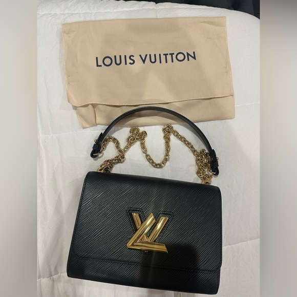 Louis Vuitton Twist Shoulder Bag MM Black Leather Epi - Picture 7 of 11